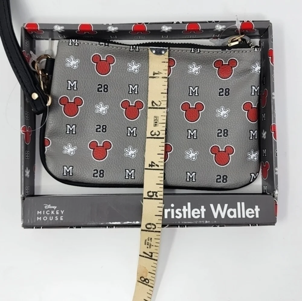 Disney Mickey‎ Mouse Wristlet Wallet New